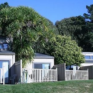 Fort Ross Lodge